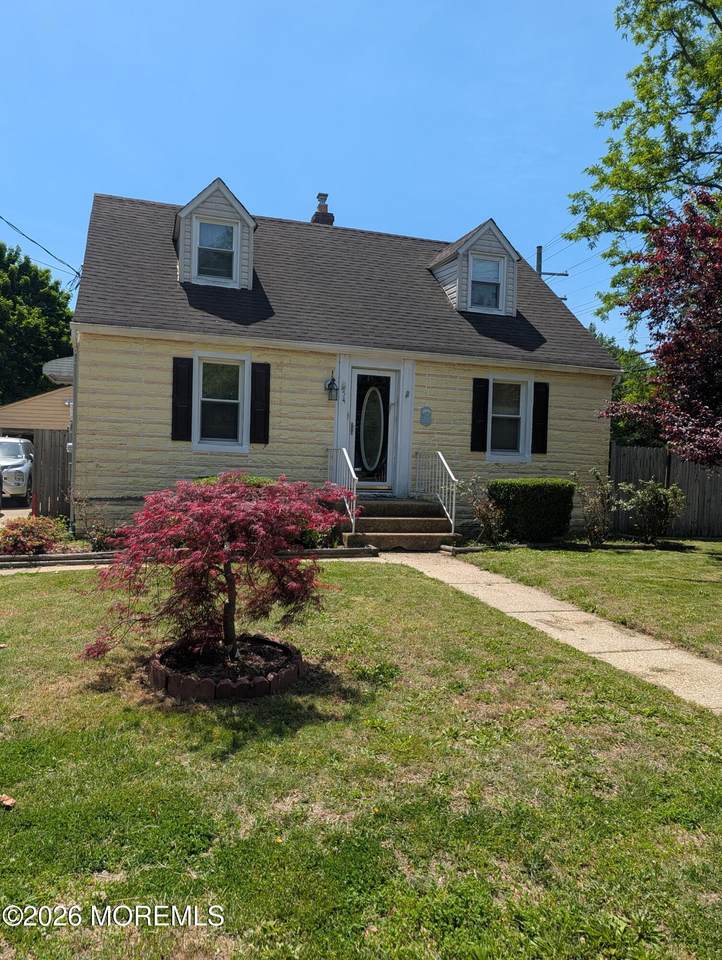 54 Clinton Avenue - Photo 1