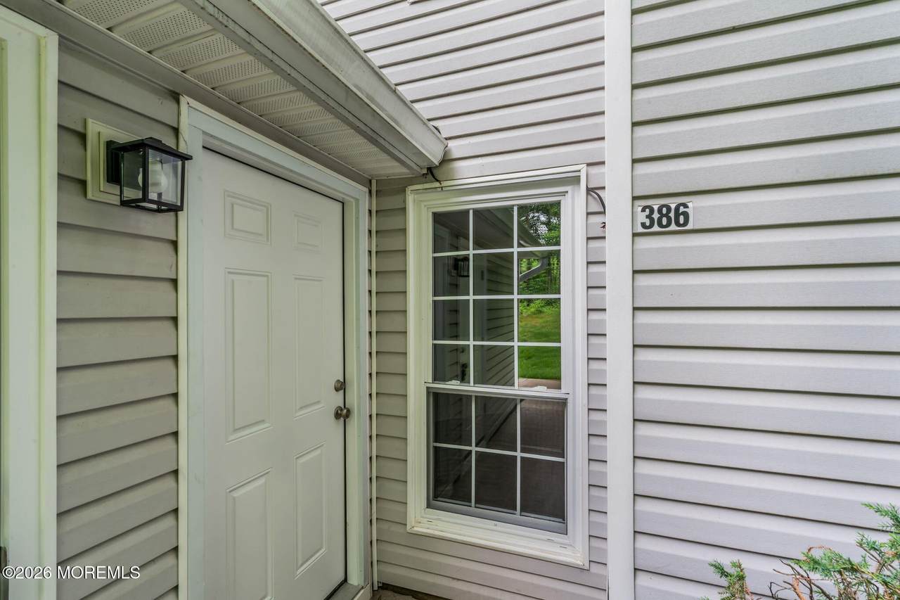 https://bt-photos.global.ssl.fastly.net/monmouth/1280_boomver_1_22615786-2.jpg
