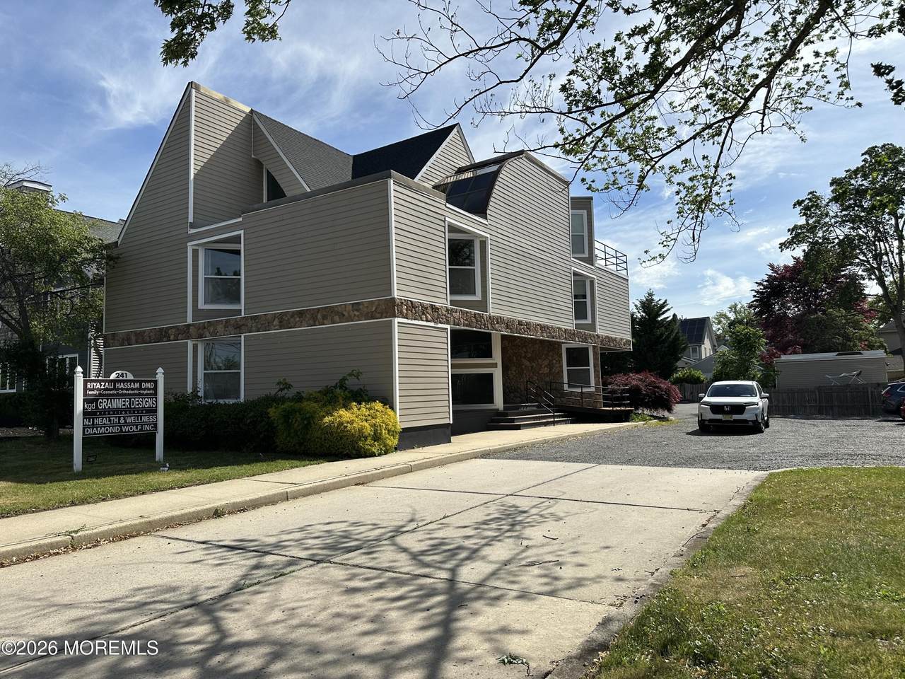 241 Maple Avenue - Photo 1
