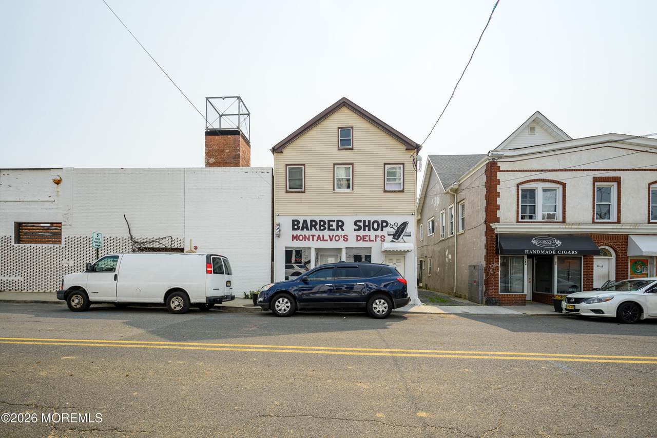 https://bt-photos.global.ssl.fastly.net/monmouth/1280_boomver_1_22615917-2.jpg
