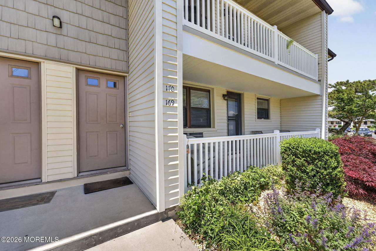 169 Wharfside Drive - Photo 1