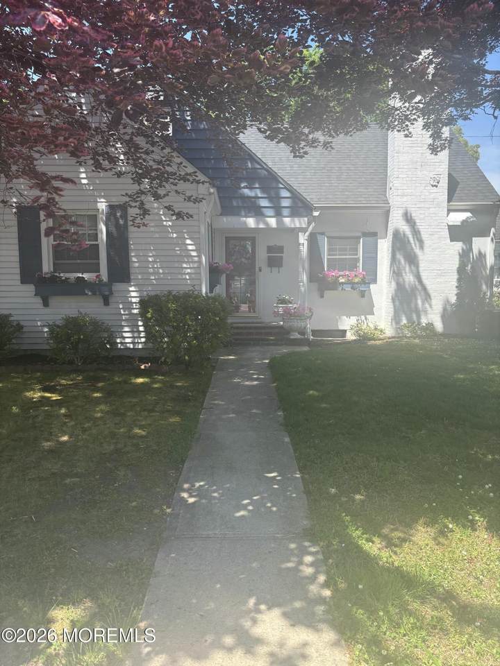 1237 Sherman Avenue - Photo 1