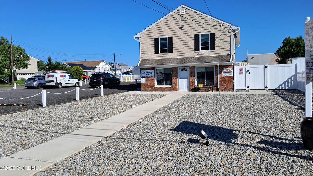 3103 Veeder Avenue - Photo 1