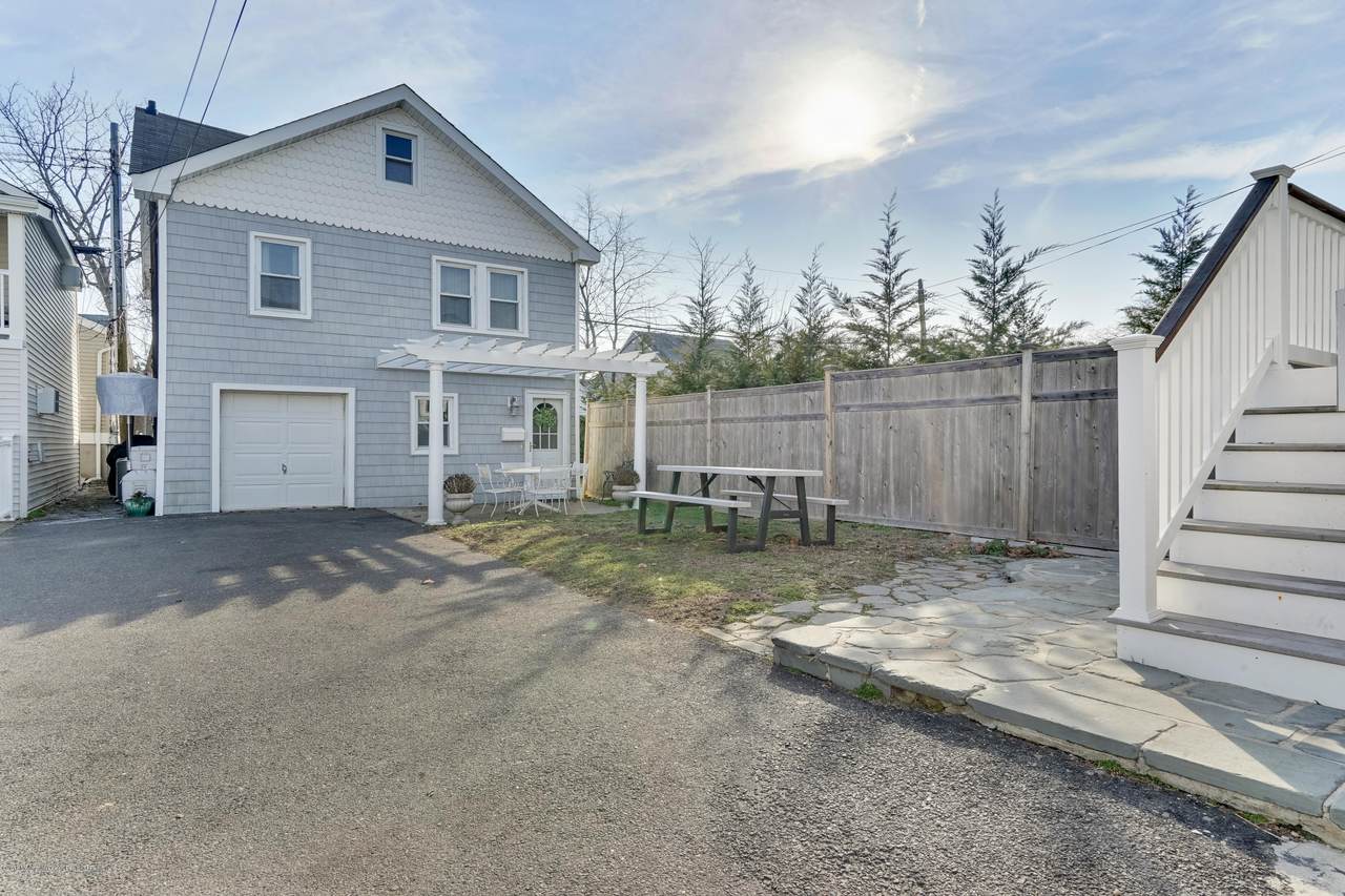 511 8th Avenue - Photo 1