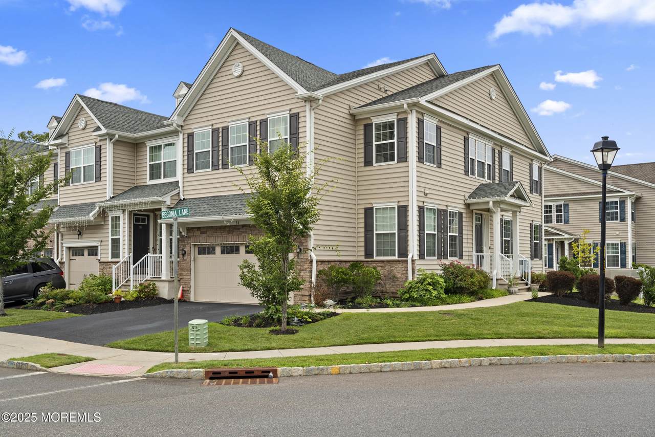 58 Begonia Lane - Photo 1