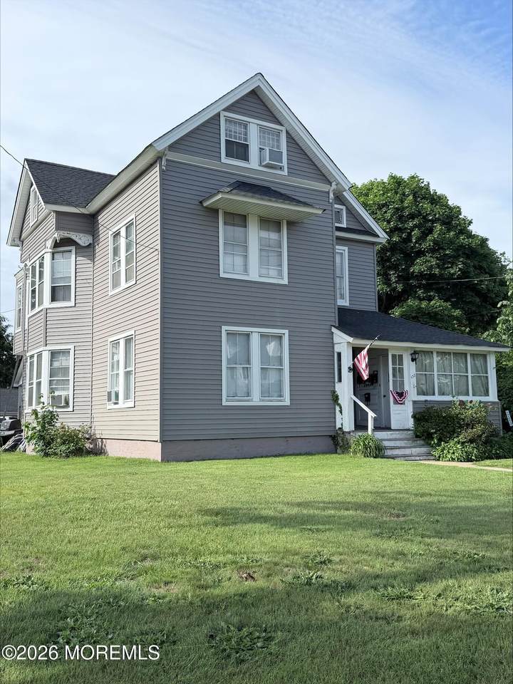 132 Franklin Avenue - Photo 1