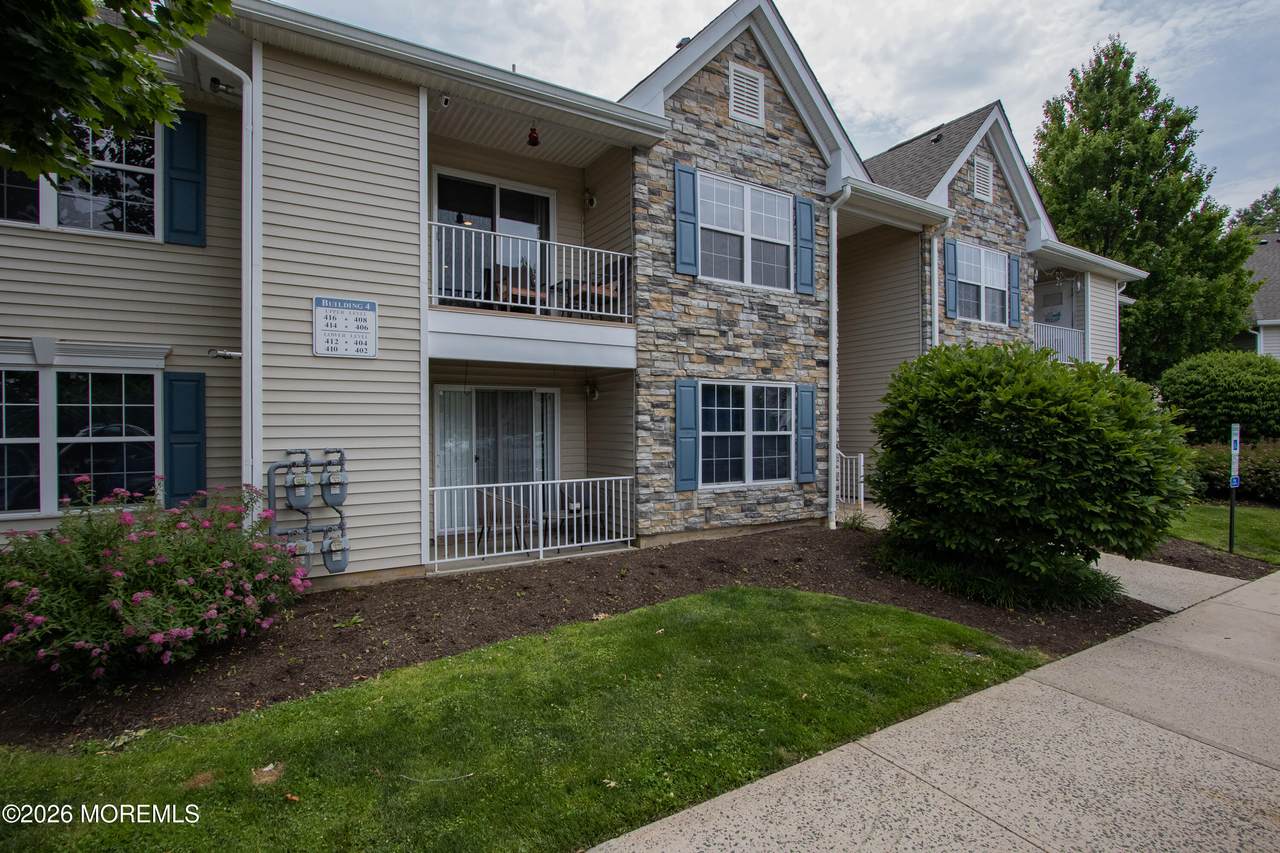 414 Wedgewood Circle - Photo 1