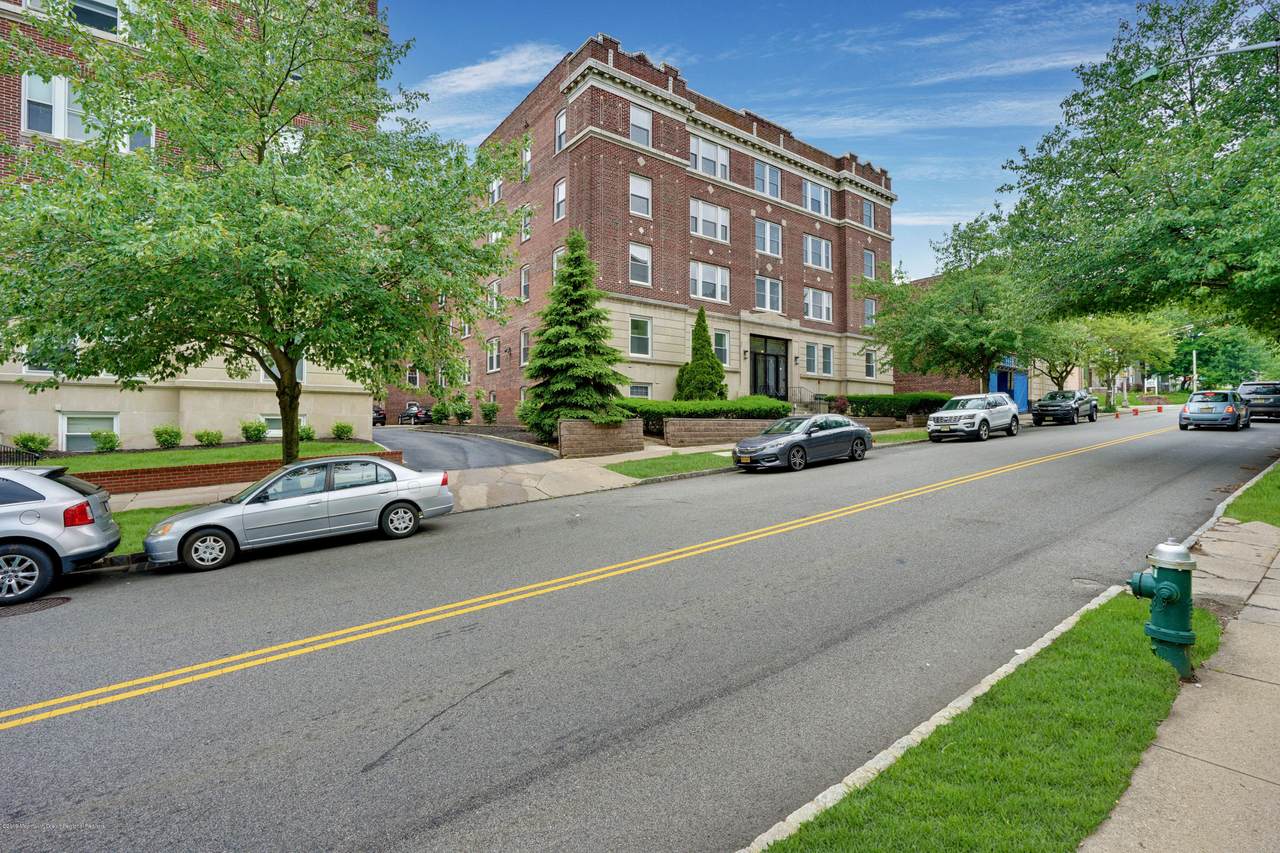 192 Claremont Avenue - Photo 1