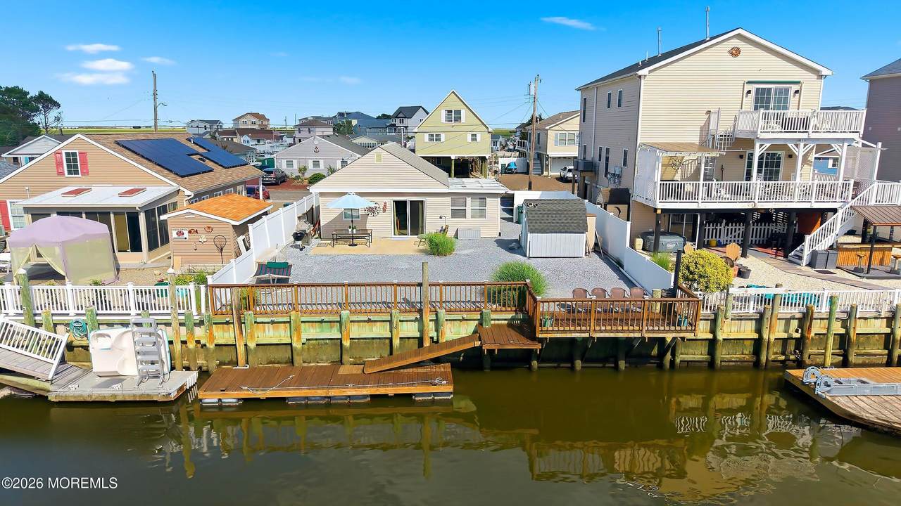 https://bt-photos.global.ssl.fastly.net/monmouth/1280_boomver_1_22618348-2.jpg