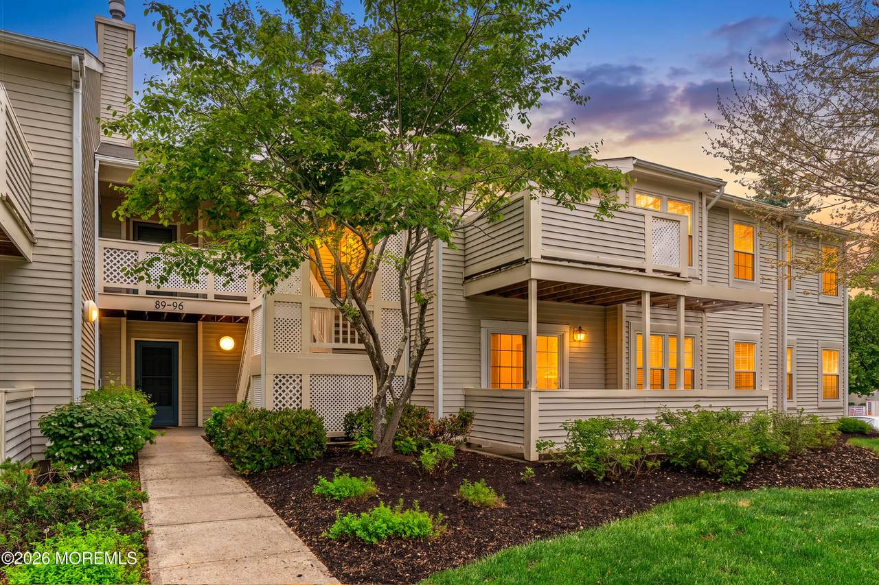 94 Briarwood Court - Photo 1