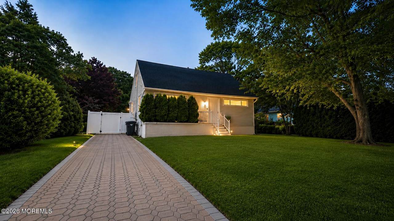 409 Wells Avenue - Photo 1