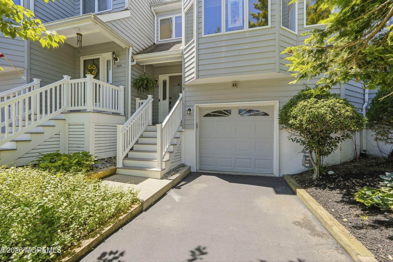 326 Scarlet Court - Photo 1