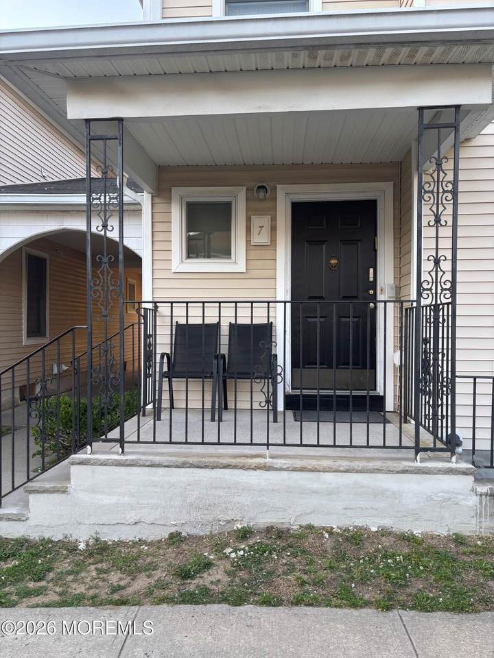 7 Windsor Court - Photo 1