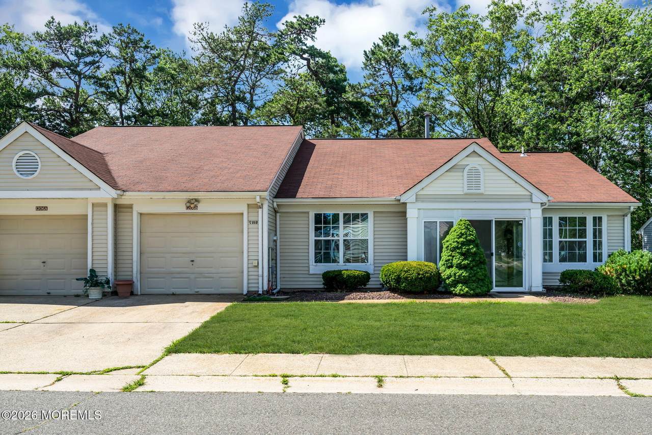 1206B Thornbury Lane - Photo 1