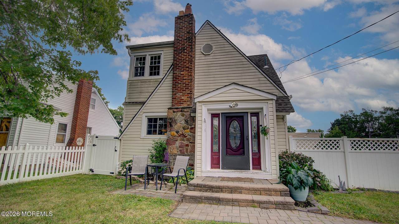 6 Anchor Boulevard - Photo 1