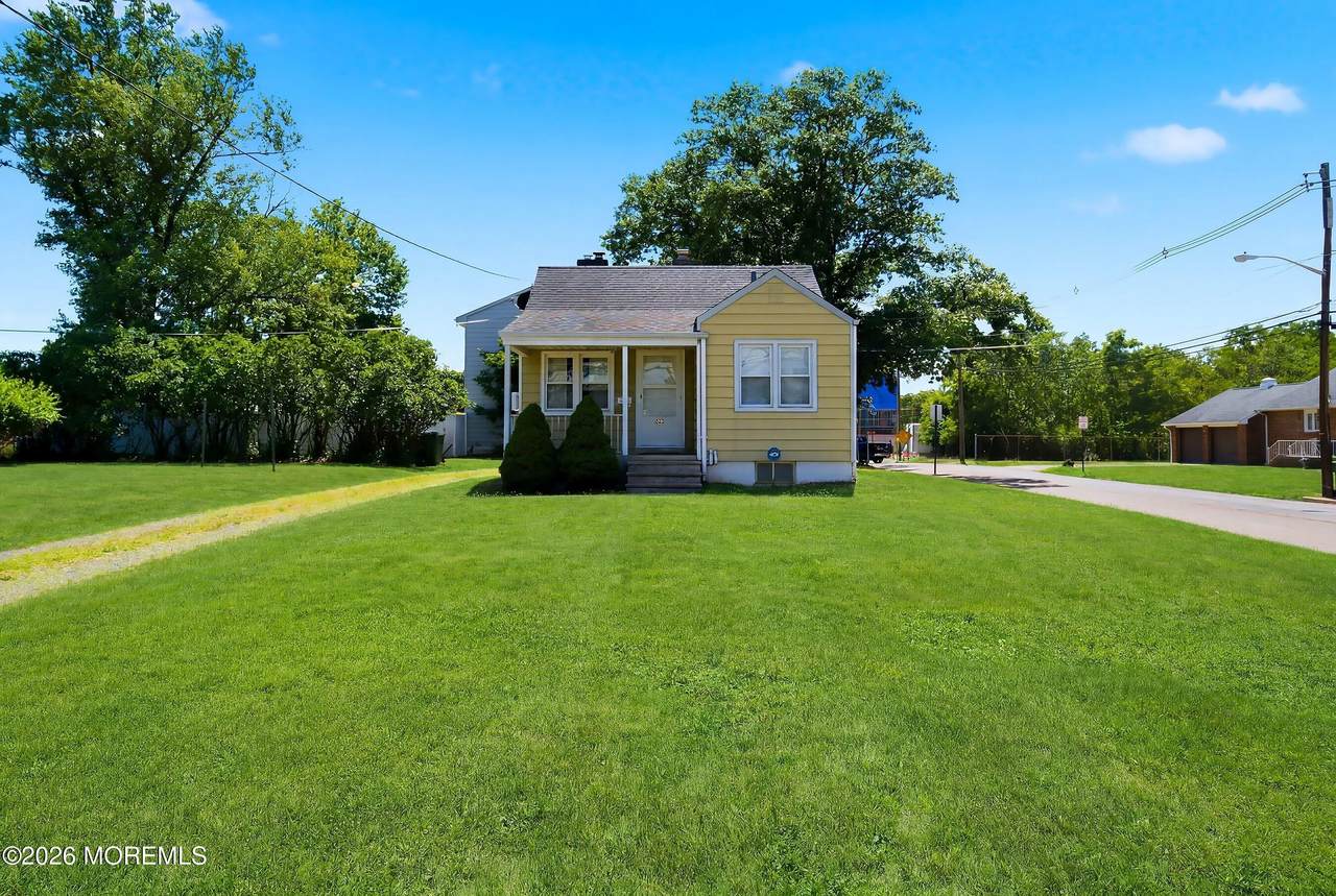 350 Suttons Lane - Photo 1