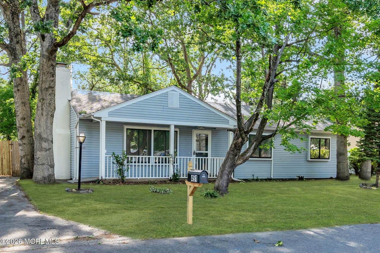 451 Manchester Street - Photo 1