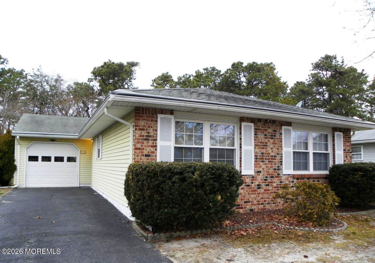 10 Whitecap Way - Photo 1