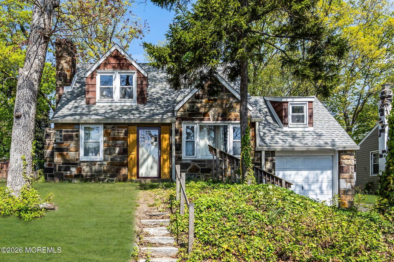 291 18th Avenue - Photo 1