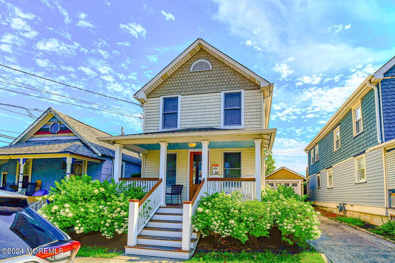 94 Clark Avenue - Photo 1