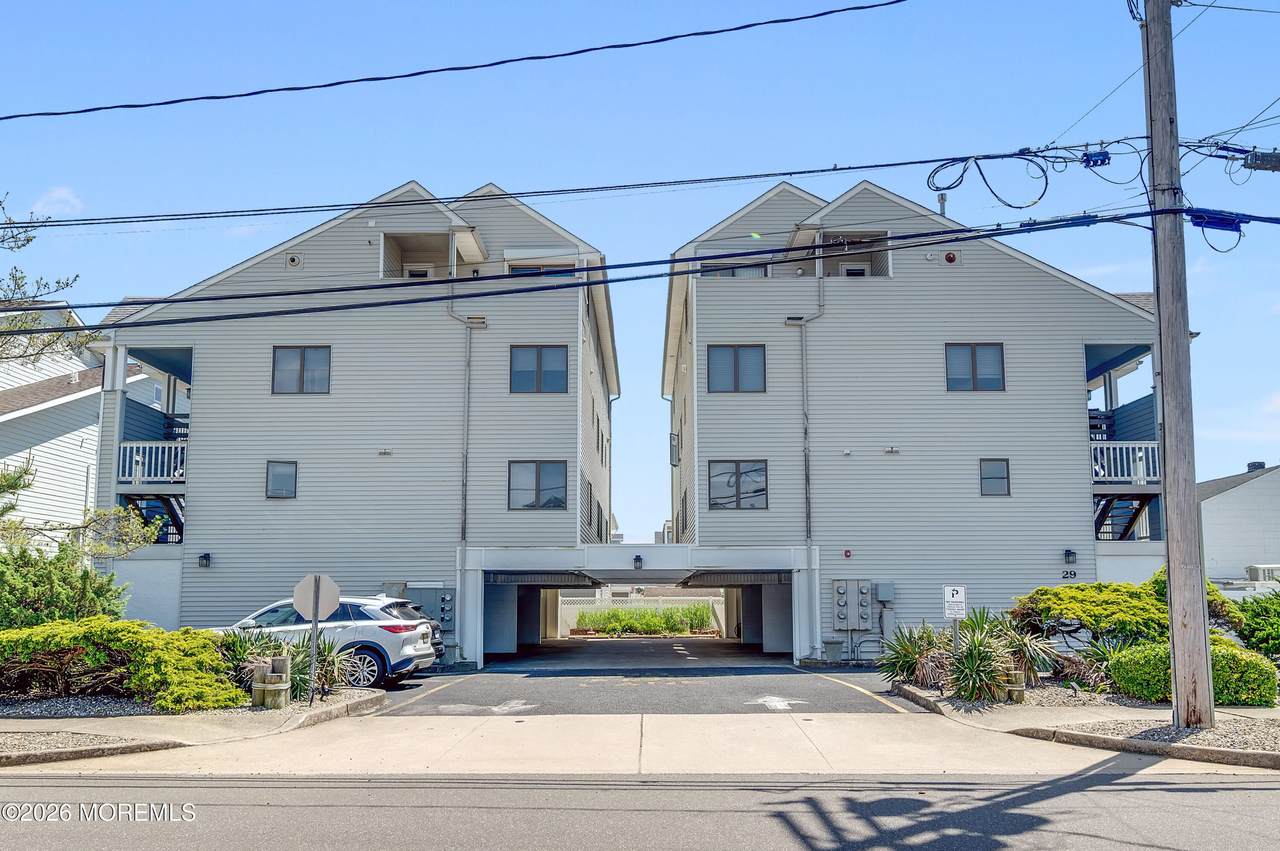 29 21st Avenue - Photo 1
