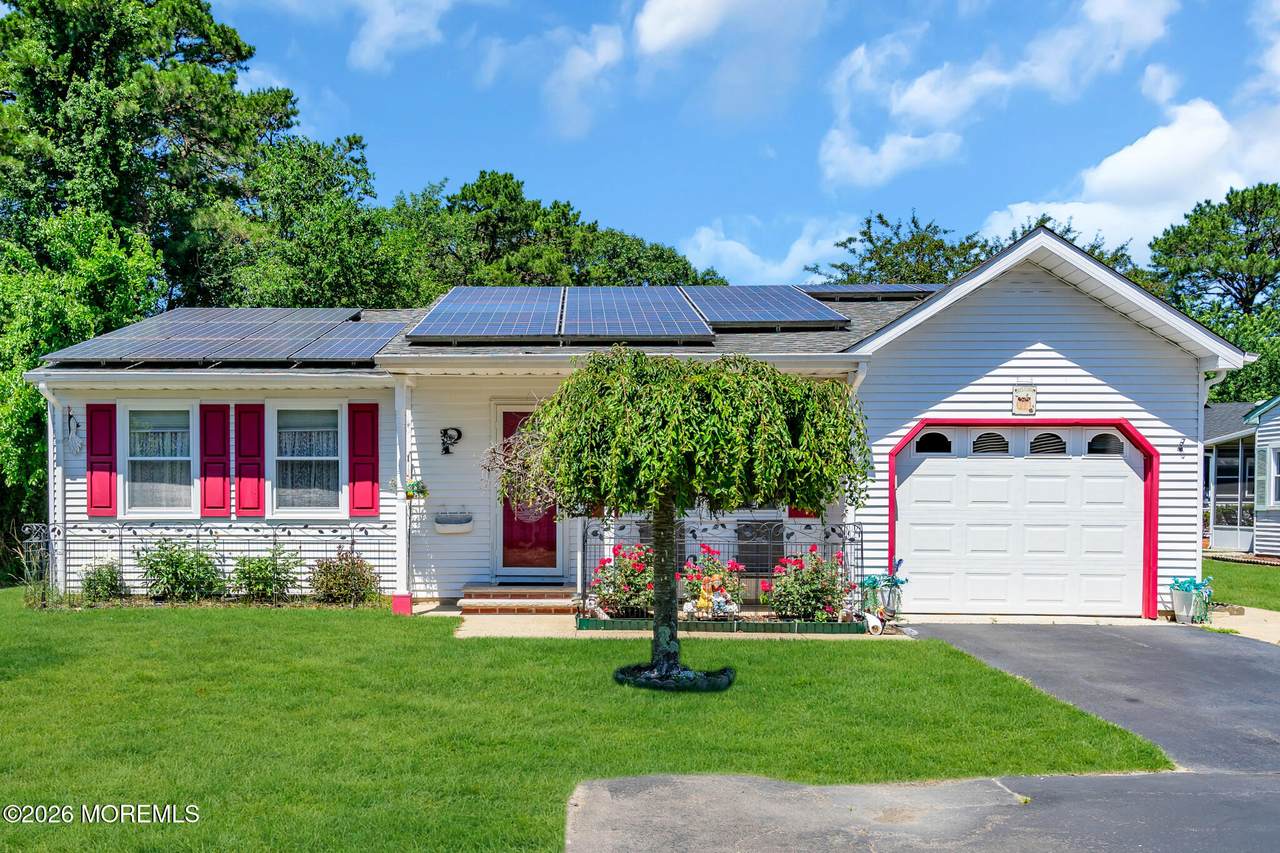 65 Chelsea Drive - Photo 1