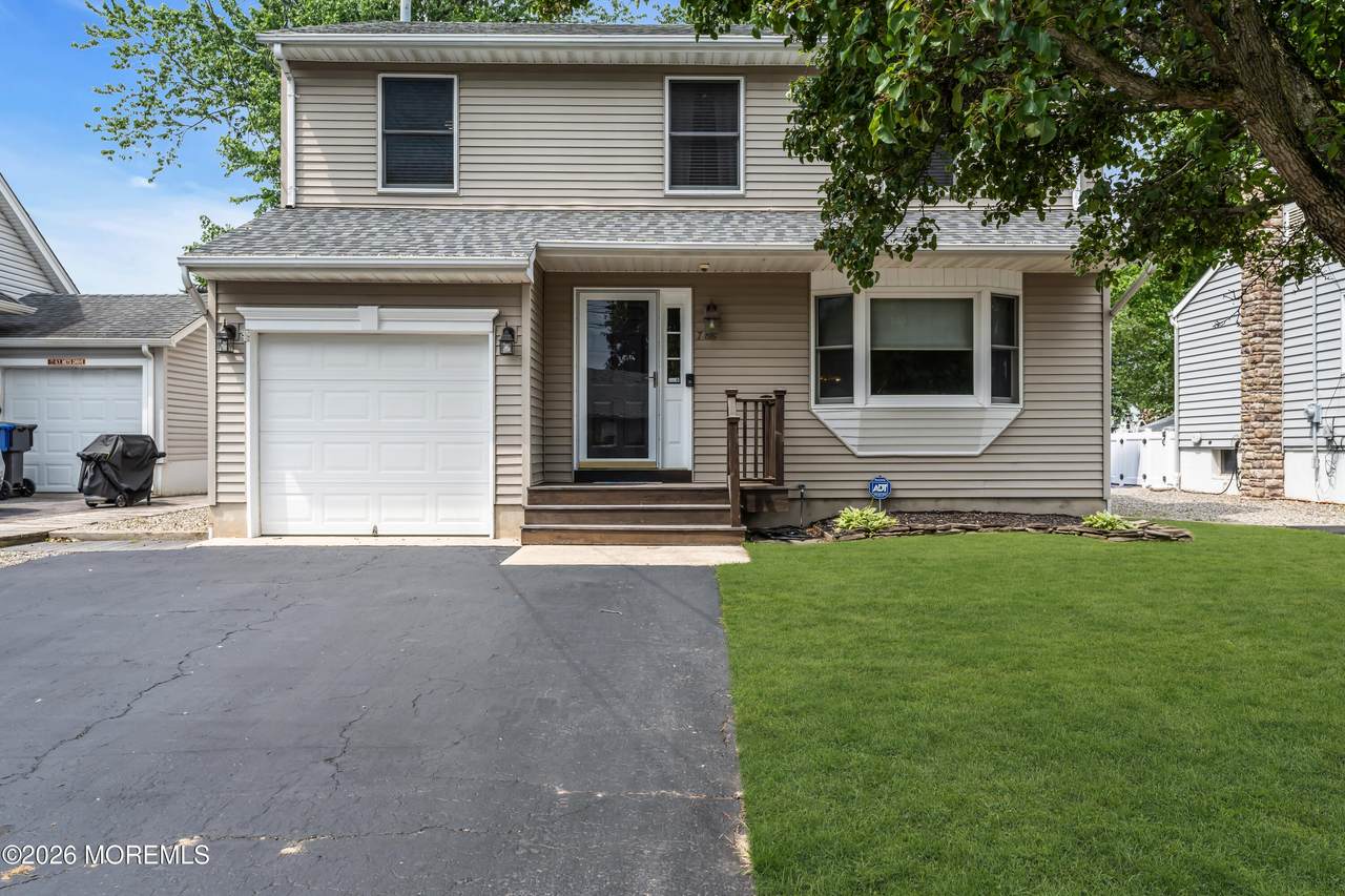 786 Garfield Avenue - Photo 1