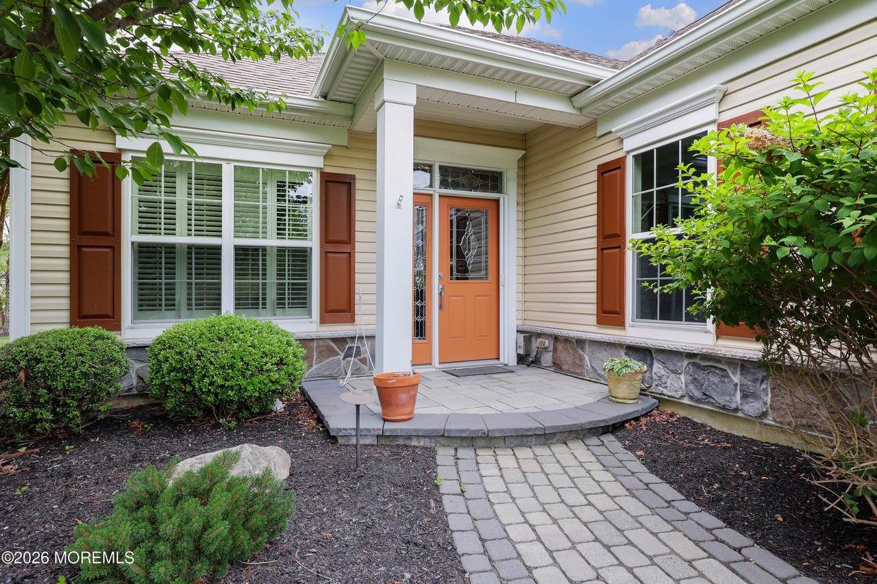 1 Chatsworth Lane - Photo 1