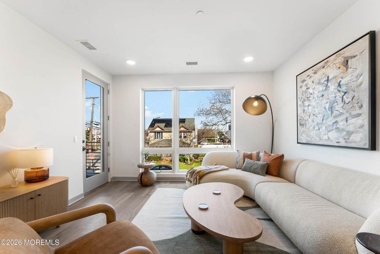 665 2nd Avenue - Photo 1