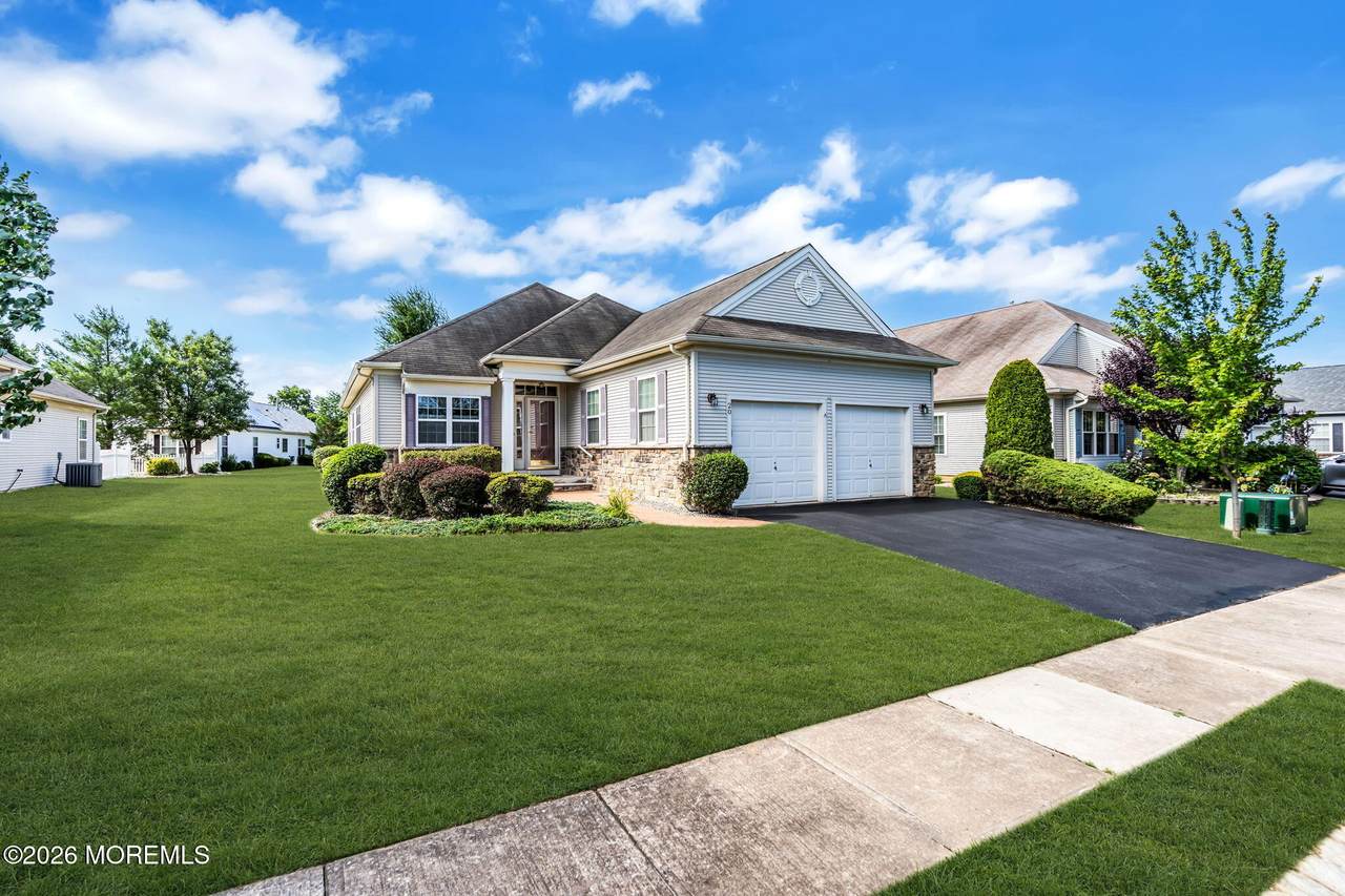 20 Donatello Drive - Photo 1