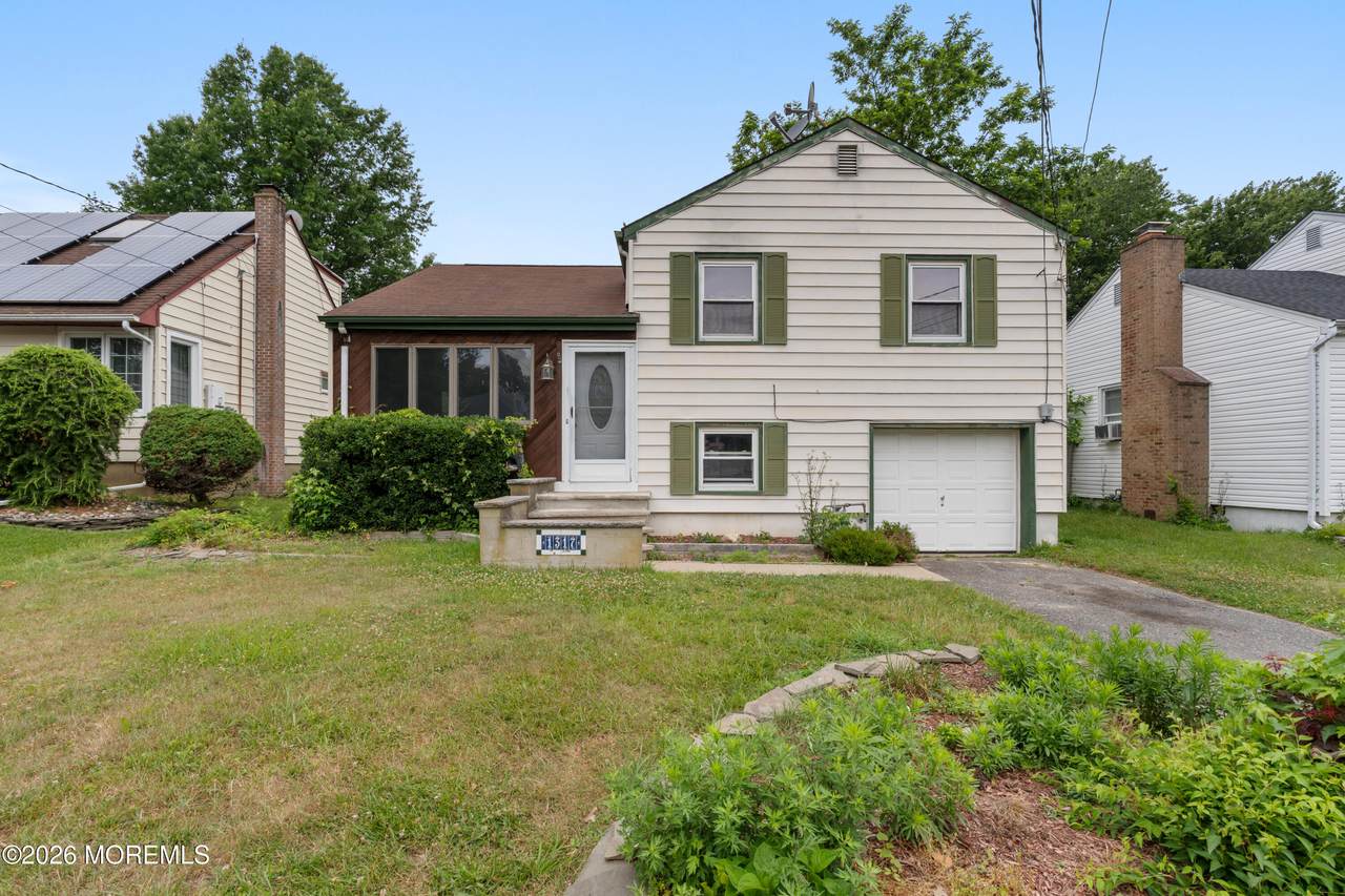 1317 Spruce Avenue - Photo 1