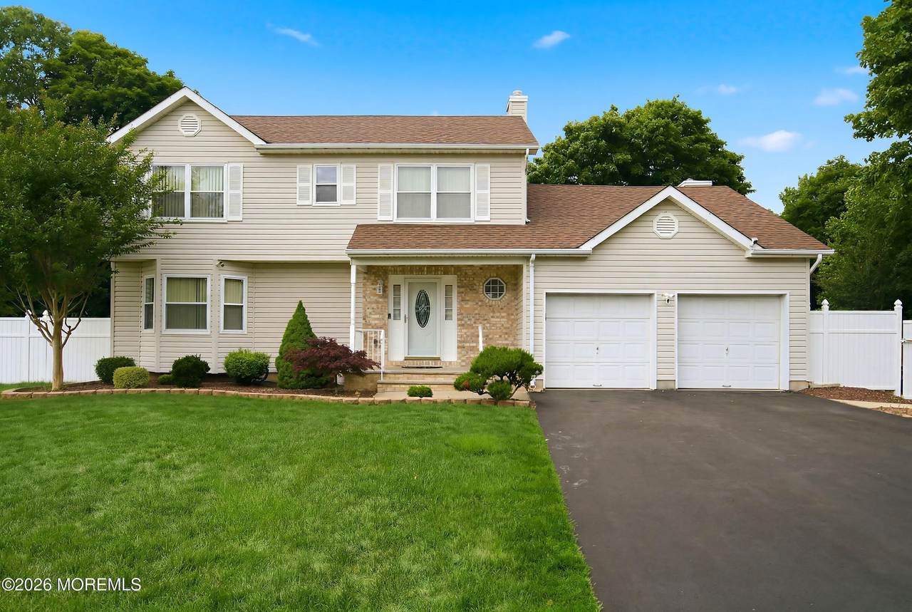 1010 Isaac Court - Photo 1