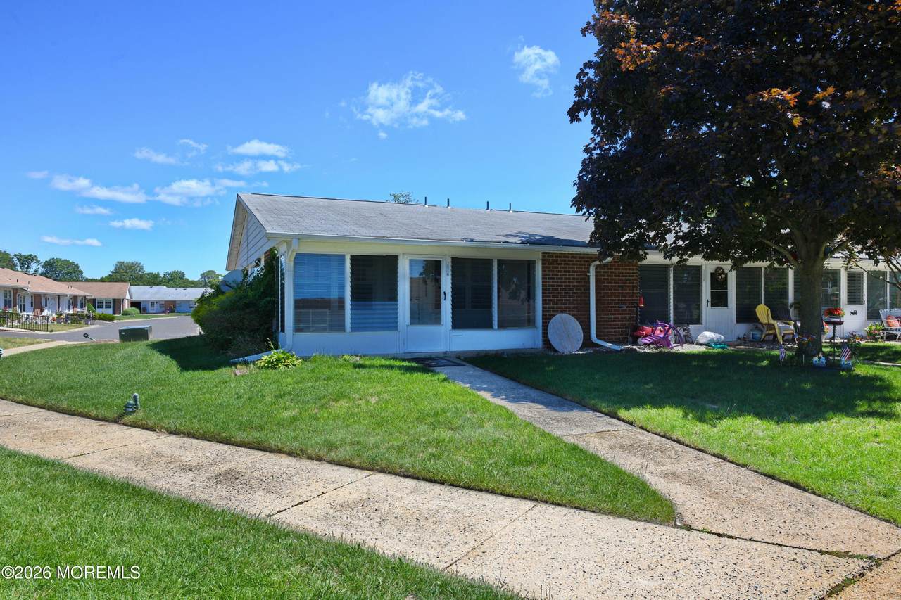 1211A Shetland Drive - Photo 1