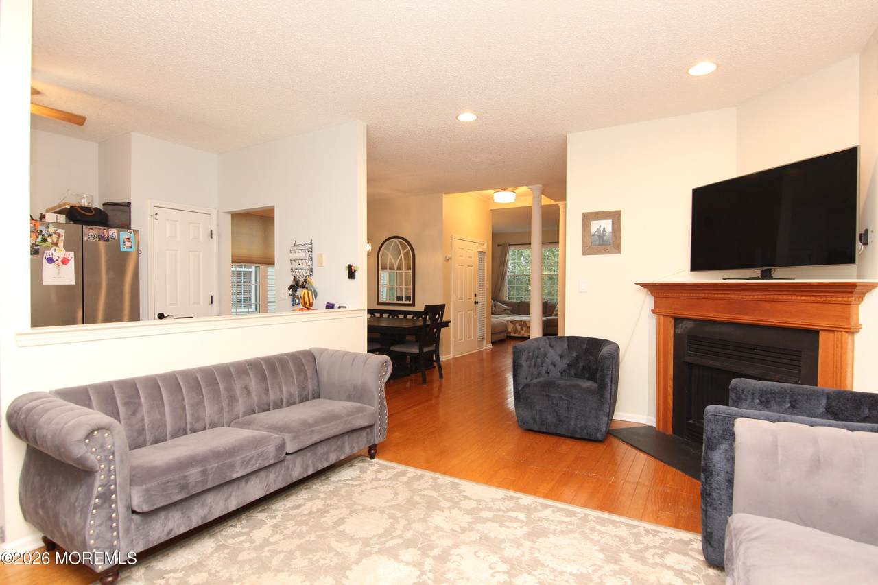 33 Austin Street - Photo 1