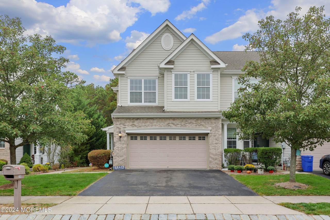 248 Hawthorne Lane - Photo 1