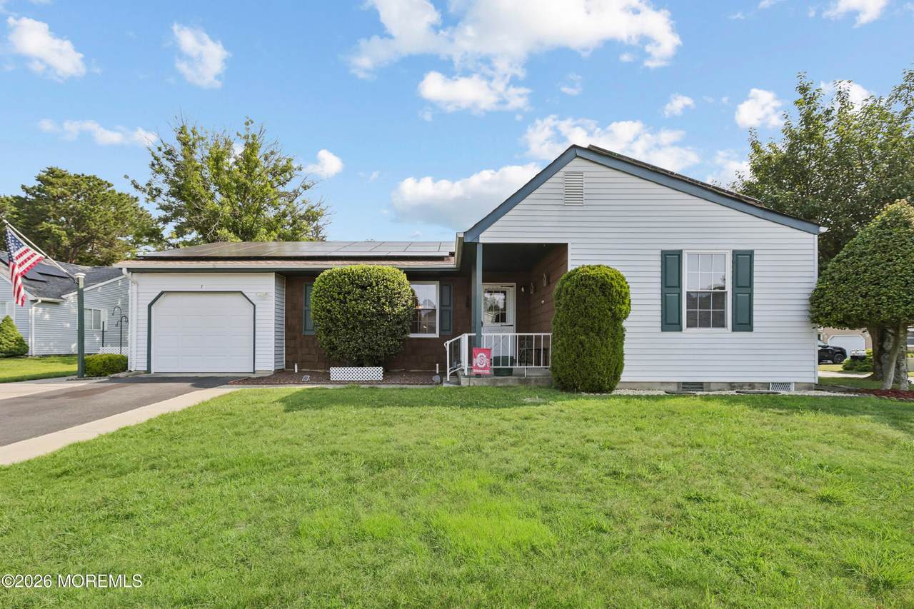 7 Foxboro Court - Photo 1