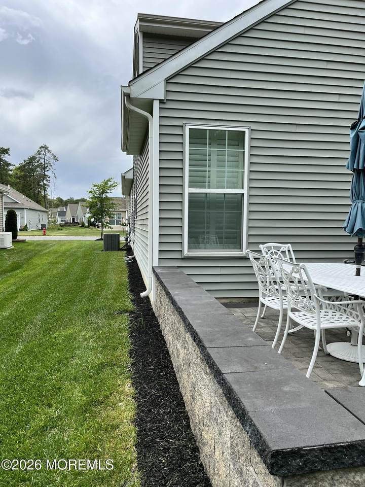 https://bt-photos.global.ssl.fastly.net/monmouth/1280_boomver_1_22619887-2.jpg