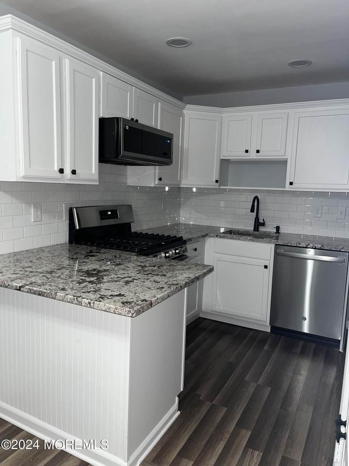 186 Ocean Avenue - Photo 1