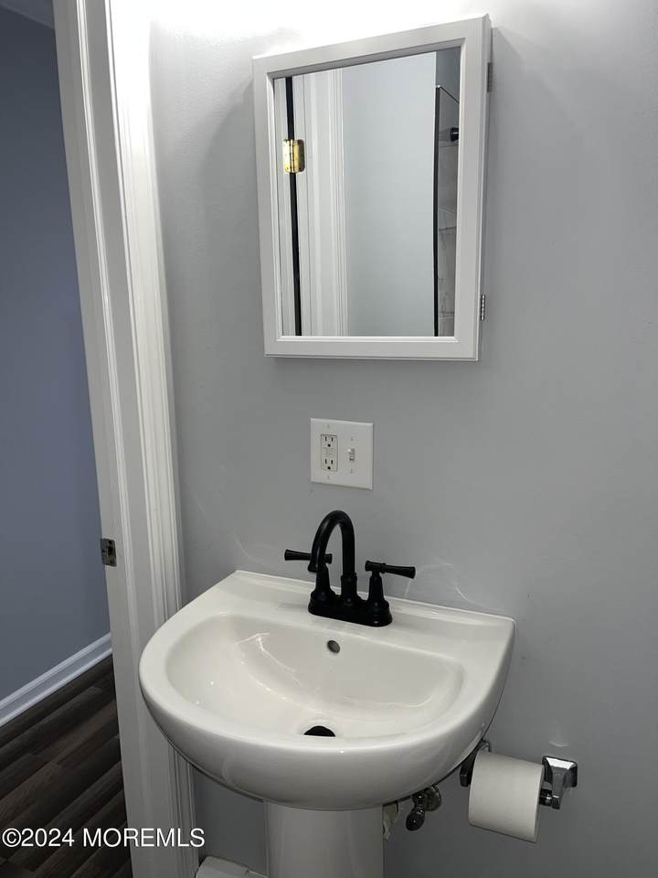 https://bt-photos.global.ssl.fastly.net/monmouth/1280_boomver_1_22619900-2.jpg