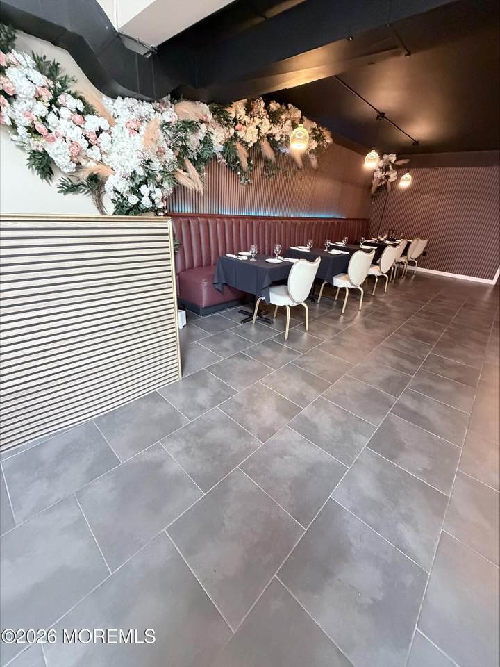 231 Bay Avenue - Photo 1