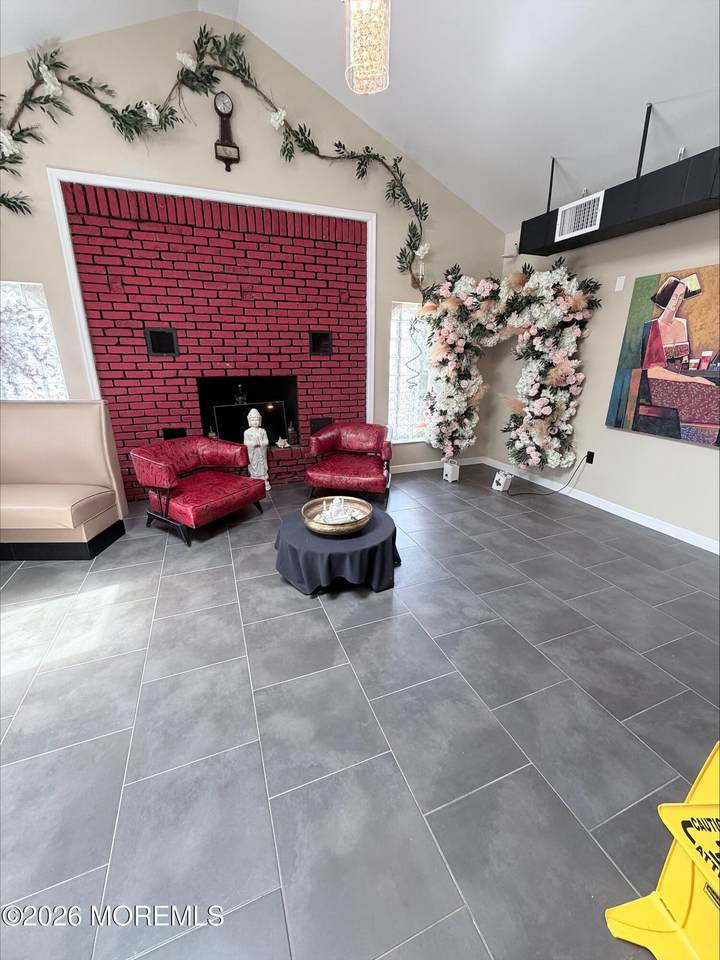 https://bt-photos.global.ssl.fastly.net/monmouth/1280_boomver_1_22620278-2.jpg