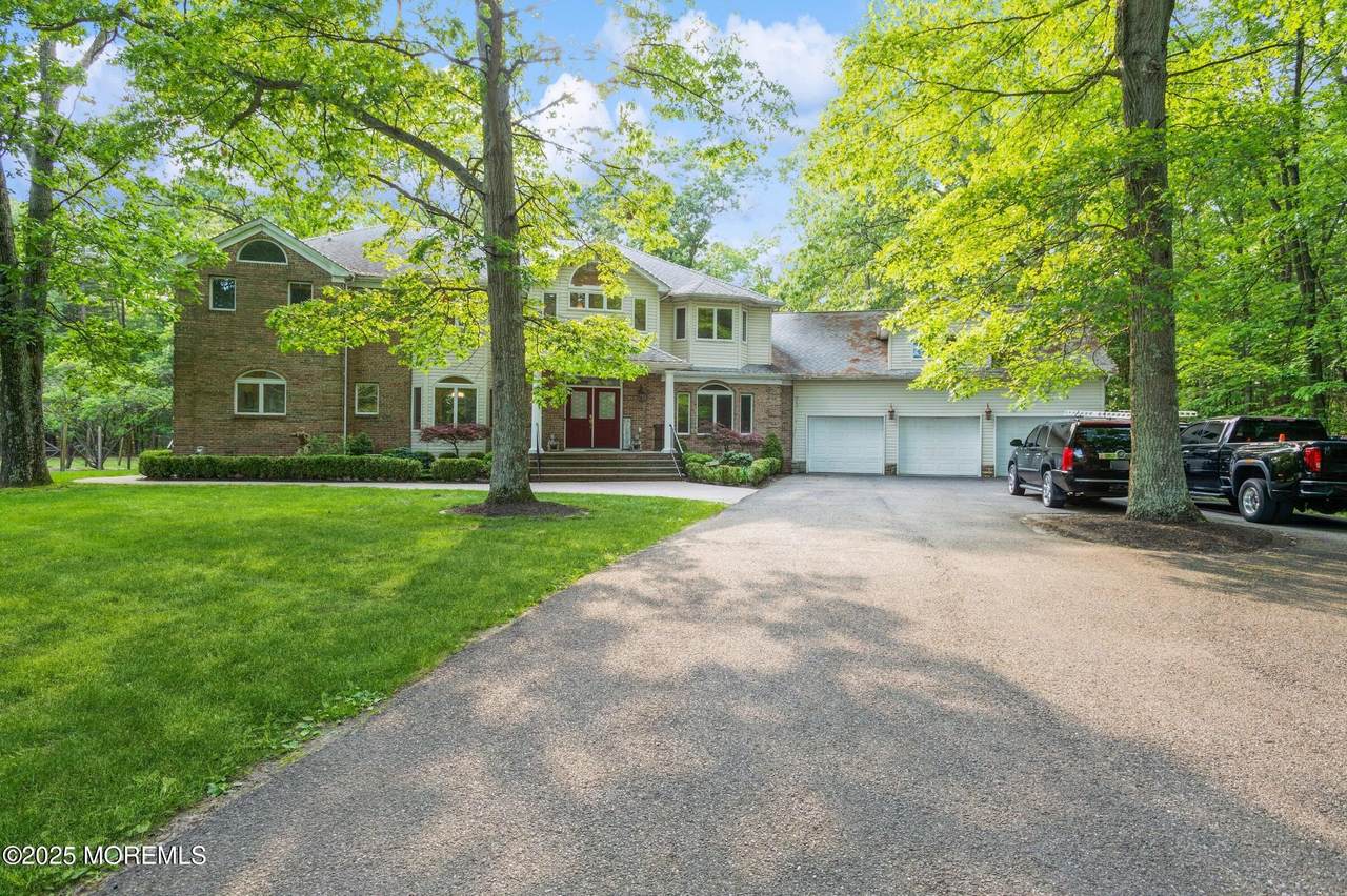 5 Ramapo Court - Photo 1