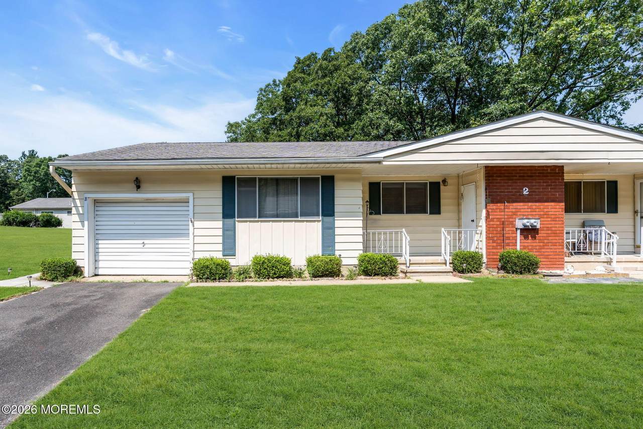 2 B Connecticut Drive - Photo 1