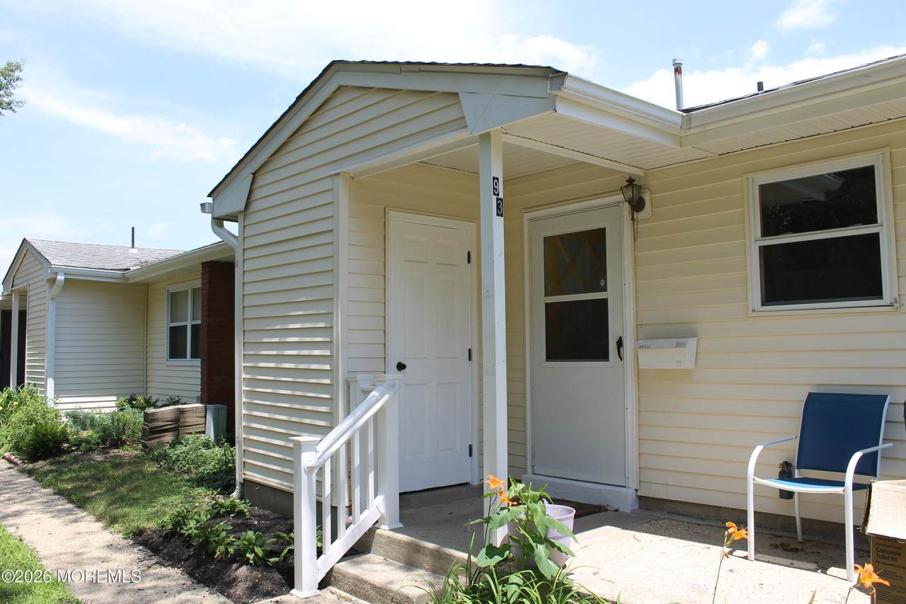 93 Waterfront Drive - Photo 1