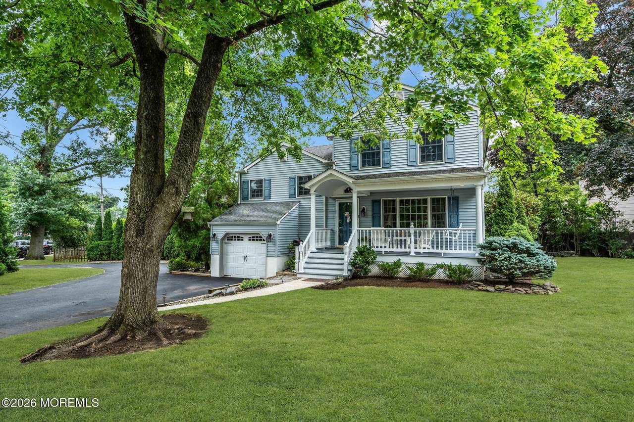 5 Spruce Drive - Photo 1
