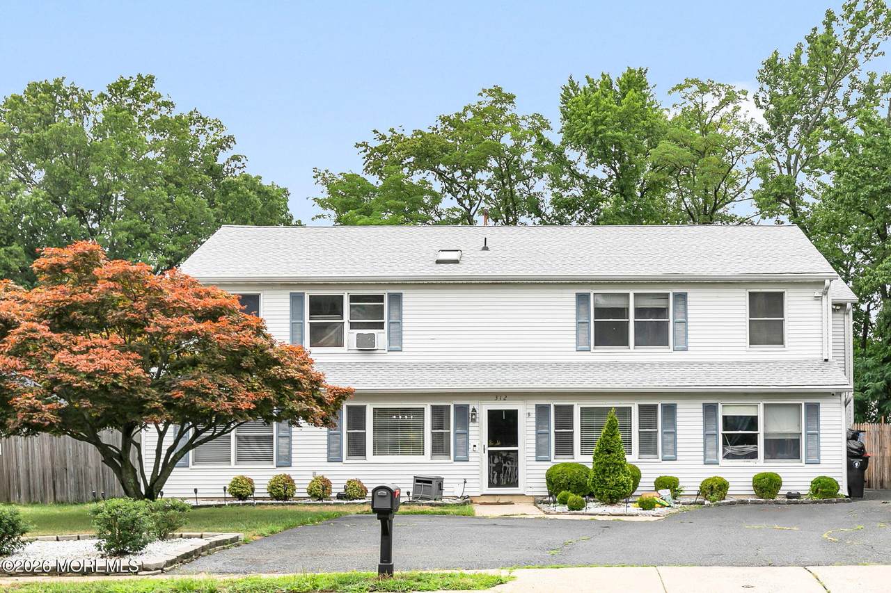 312 Thompson Avenue - Photo 1