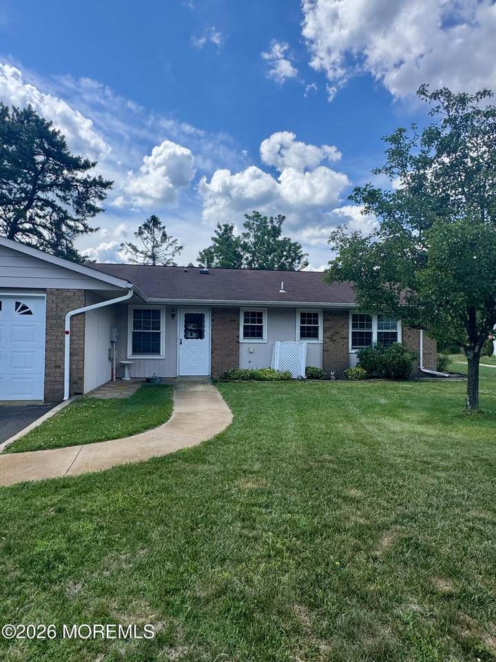 37A Cambridge Circle - Photo 1