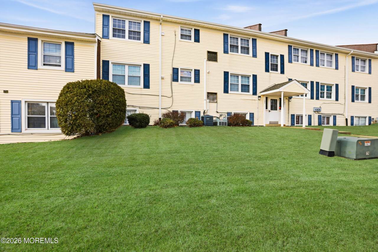 194 Sawmill Road - Photo 1