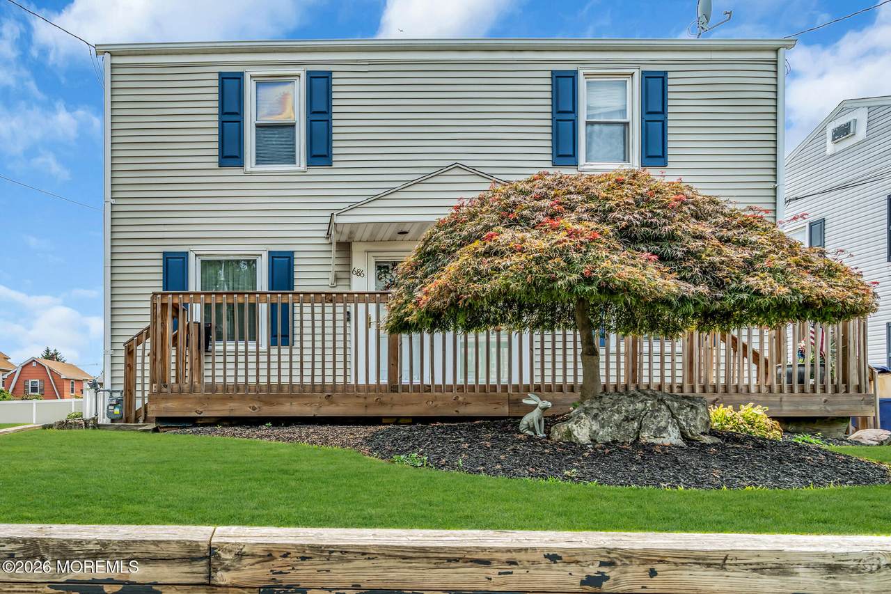 686 Colgate Avenue - Photo 1