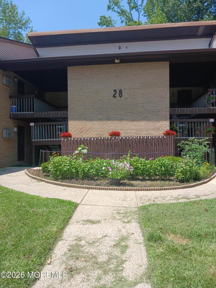 28 Meadow Green Circle - Photo 1